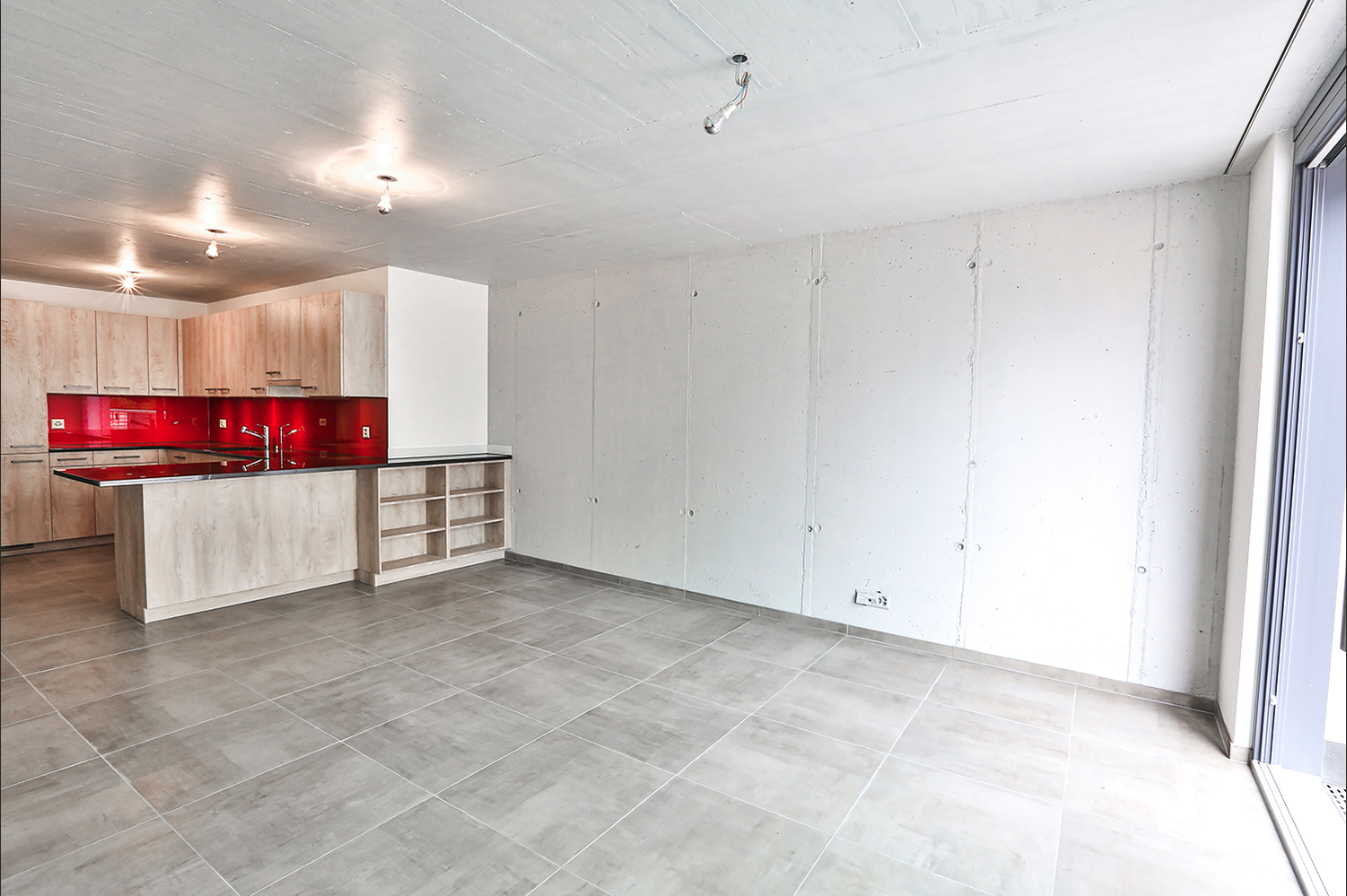 Studio C43-202