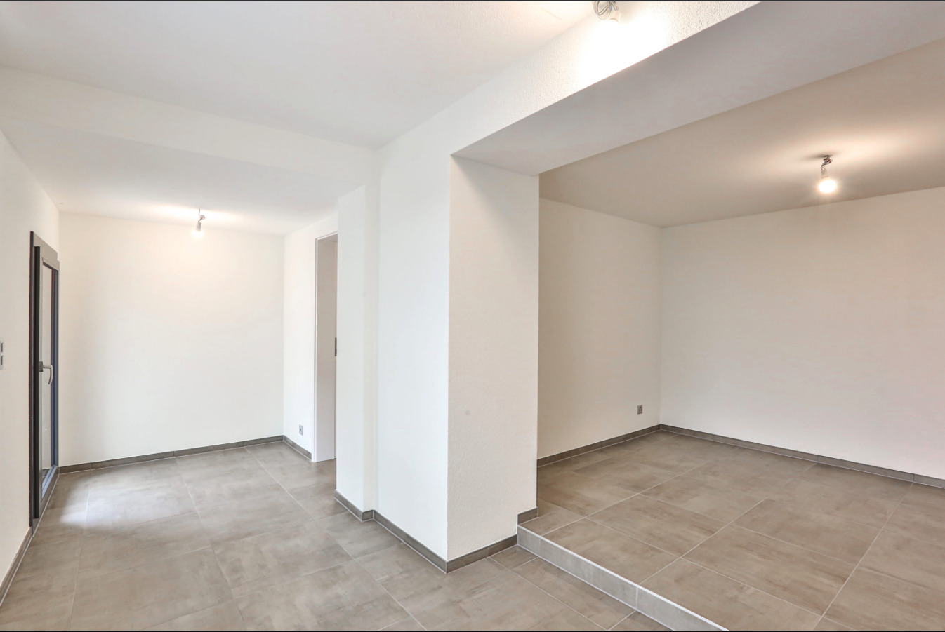 Studio C43-205